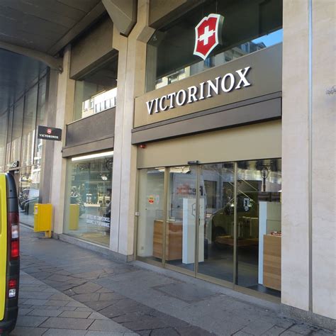 Victorinox Stores .